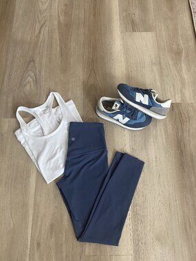 Athleta Ultra High Rise Elation 7/8 Tight Lilac XXS Petite 23” Inseam